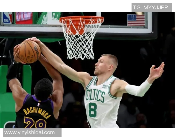 克里斯塔普斯波尔津吉斯在NBA赛场上的辉煌历程与未来展望 克里斯塔普斯波尔津吉斯在NBA赛场上的辉煌历程与未来展望