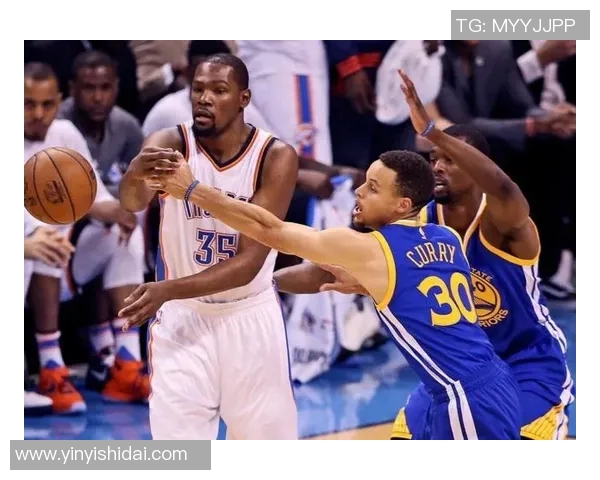 雷霆与火箭激战正酣腾讯网为您全程直播精彩瞬间 雷霆与火箭激战正酣腾讯网为您全程直播精彩瞬间