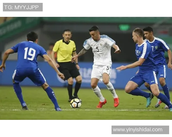 乌拉圭与乌兹别克足球对决分析及比赛前瞻探讨 乌拉圭与乌兹别克足球对决分析及比赛前瞻探讨