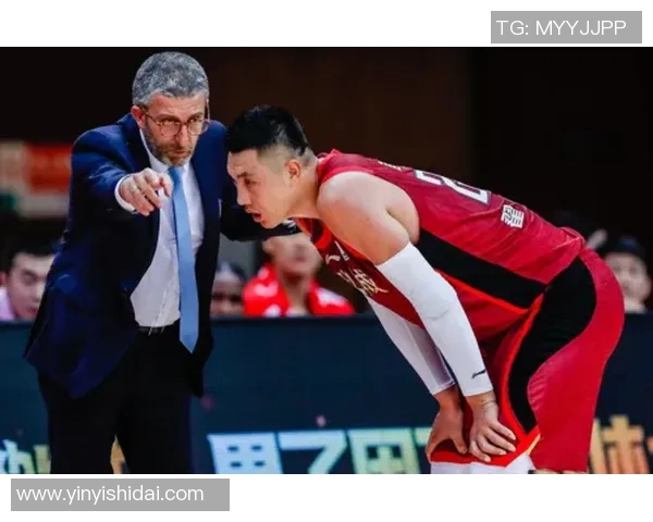 曼联迎战阿尔马克期待逆转局势全力争胜展现球队实力与斗志 曼联迎战阿尔马克期待逆转局势全力争胜展现球队实力与斗志