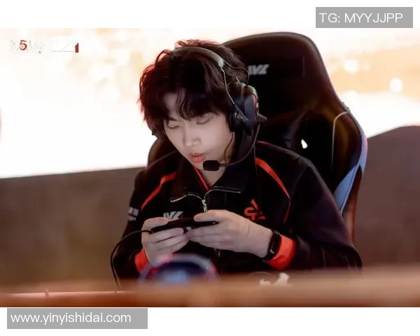 和平精英战术解析FPX战队防反体系的核心策略与实战应用